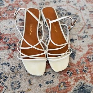 Tory Burch Penelope White Strappy Flat Leather Sandals size 9